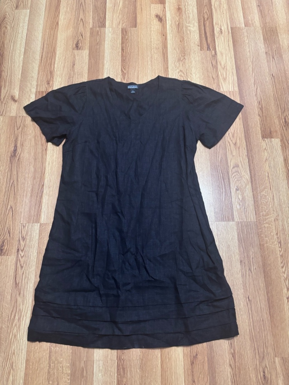 Nicole Miller Black Short Sleeve Shift Dress